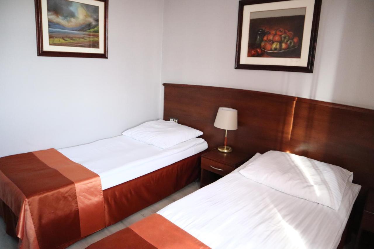 Aparthotel Ekspresja Nakło nad Notecią Esterno foto