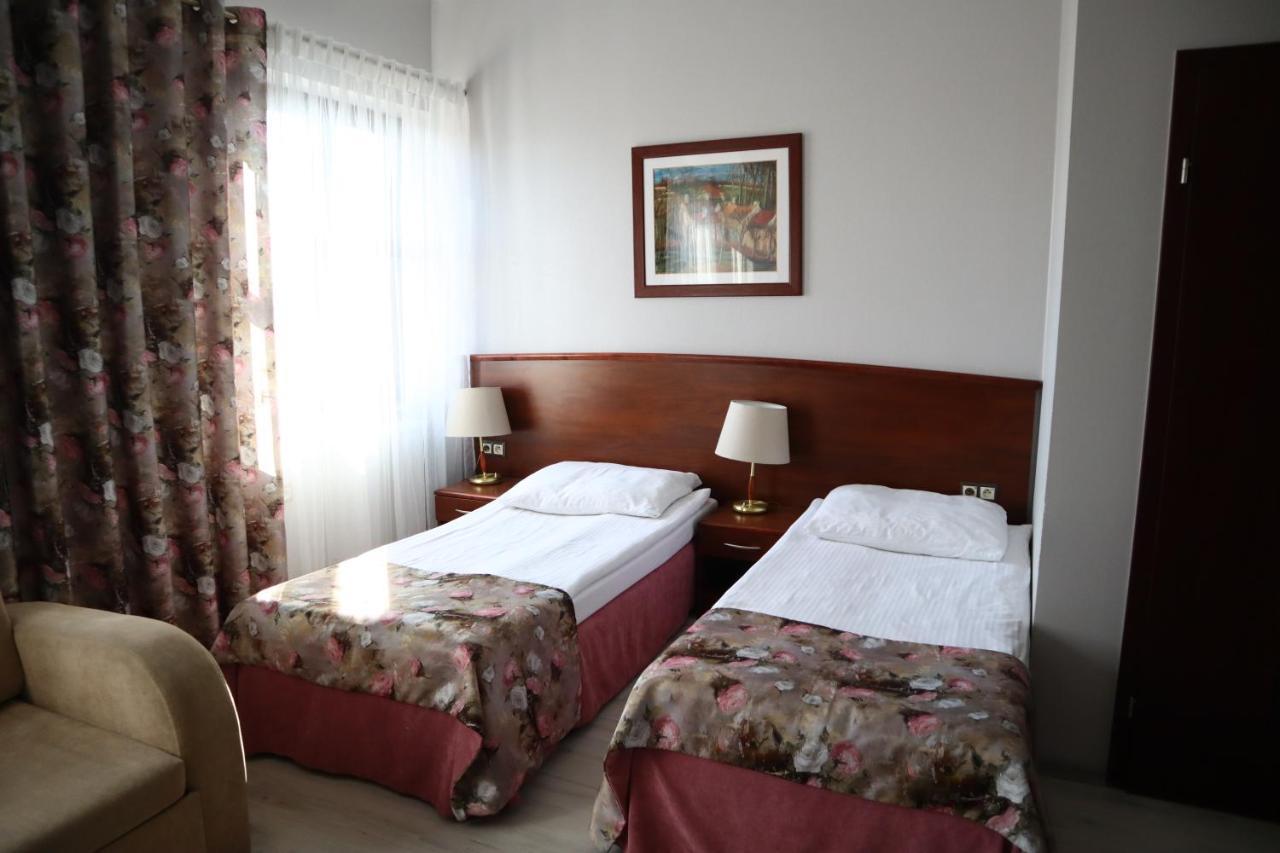 Aparthotel Ekspresja Nakło nad Notecią Esterno foto