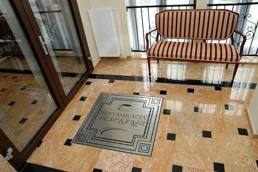Aparthotel Ekspresja Nakło nad Notecią Esterno foto